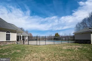 10752 Bridlerein Ct, Spotsylvania, VA 22553 - Photo 76