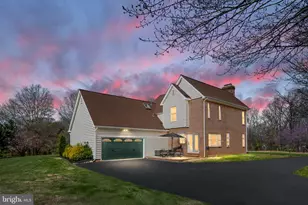 10752 Bridlerein Ct, Spotsylvania, VA 22553 - Photo 2