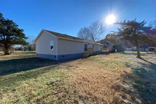 10504 Benchmark Rd, Fredericksburg, VA 22408 - Photo 4