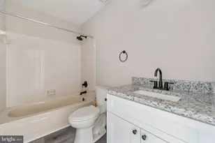 11600 Creeks View Dr, Fredericksburg, VA 22407 - Photo 14