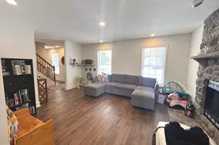 2405 Gifhorn Ct, Fredericksburg, VA 22408 - Photo 8