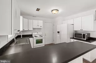 11806 Camelot Way, Fredericksburg, VA 22407 - Photo 10