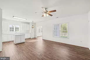 6902 Castleton Dr, Fredericksburg, VA 22407 - Photo 12