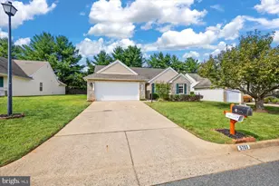 5703 Halifax Ct, Fredericksburg, VA 22407 - Photo 4