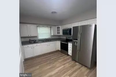 521 Laurel Avenue, Fredericksburg, VA 22408 - Photo 2