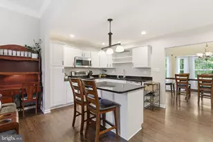 8507 Oak Glen Ct, Fredericksburg, VA 22407 - Photo 2