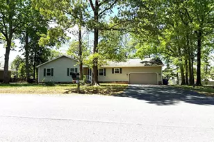 10800 Woodland Dr, Fredericksburg, VA 22407 - Photo 4