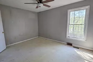 11913 Hunting Ridge Dr, Fredericksburg, VA 22407 - Photo 14