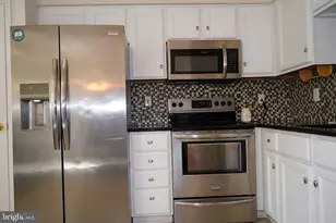 4004 Fountain Bridge Ct, Fredericksburg, VA 22408 - Photo 6