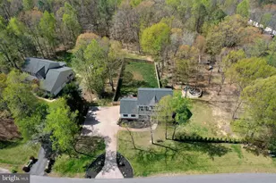 7920 S Woods Dr, Fredericksburg, VA 22408 - Photo 2