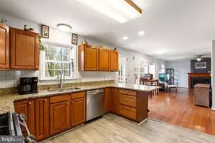 7920 S Woods Dr, Fredericksburg, VA 22408 - Photo 10