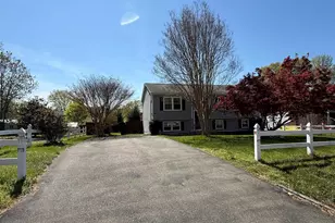 4 Jenbeck Ct, Fredericksburg, VA 22407 - Photo 2