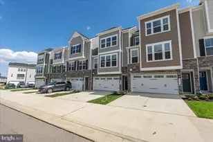 9287 Tanfield Dr, Fredericksburg, VA 22408 - Photo 2