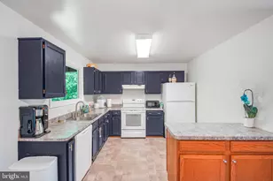 11615 Kenton Dr, Fredericksburg, VA 22407 - Photo 6