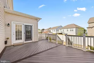 1725 Hudgins Farm Cir, Fredericksburg, VA 22408 - Photo 16