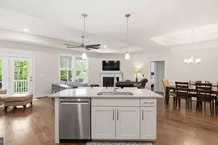 9806 White Oak Swamp Ct, Fredericksburg, VA 22407 - Photo 6