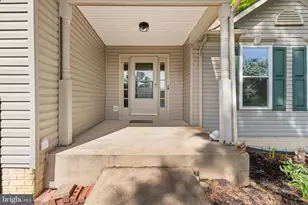 11704 Exeter Ct, Fredericksburg, VA 22408 - Photo 4