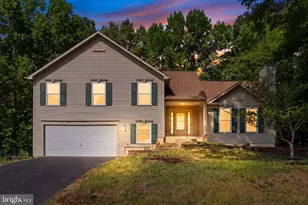 11704 Exeter Ct, Fredericksburg, VA 22408 - Photo 2
