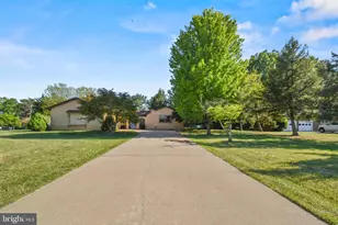 4014 Bonnie Brae Ct, Fredericksburg, VA 22407 - Photo 2
