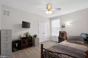1709 Hudgins Farm Cir, Fredericksburg, VA 22408 - Photo 10