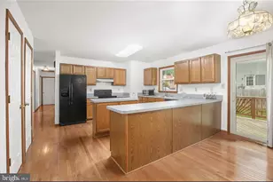 619 Shamrock Dr, Fredericksburg, VA 22407 - Photo 12
