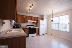 10502 Guilderland Ct, Fredericksburg, VA 22408 - Photo 4