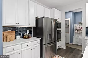 5018 Birch Leaf Cir, Fredericksburg, VA 22407 - Photo 8