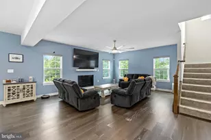 5018 Birch Leaf Cir, Fredericksburg, VA 22407 - Photo 16