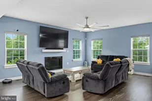 5018 Birch Leaf Cir, Fredericksburg, VA 22407 - Photo 14