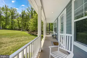 8028 Ashford Dr, Fredericksburg, VA 22407 - Photo 6