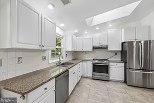 4 Pond Cir, Fredericksburg, VA 22407 - Photo 14