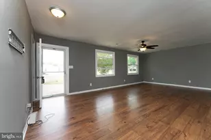 408 S Brooks Dr, Fredericksburg, VA 22408 - Photo 6