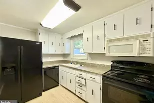 6806 Bob White Ln, Spotsylvania, VA 22553 - Photo 4