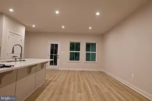 9390 Tanfield Dr, Fredericksburg, VA 22408 - Photo 14