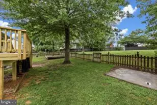 5065 Tara Dr, Fredericksburg, VA 22407 - Photo 4