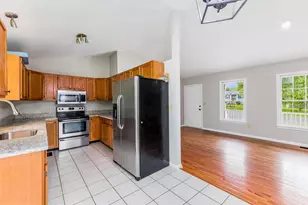 11802 Oakdale Ct, Locust Grove, VA 22508 - Photo 4