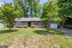204 Bowen Dr, Fredericksburg, VA 22407 - Photo 2