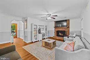 204 Bowen Dr, Fredericksburg, VA 22407 - Photo 6