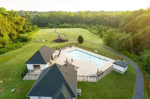 10742 Bridlerein Ct, Spotsylvania, VA 22553 - Photo 58