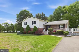 845 Churchill Dr, Fredericksburg, VA 22407 - Photo 2