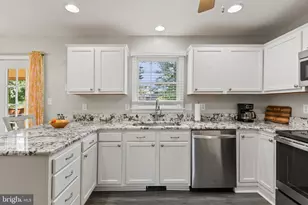 8815 Henly Ct, Fredericksburg, VA 22408 - Photo 14