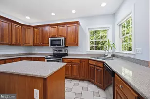 11912 Old Elm Ct, Spotsylvania, VA 22551 - Photo 8