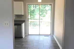 11820 Falcon Ridge Dr, Fredericksburg, VA 22407 - Photo 4
