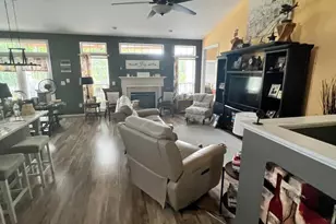 5201 E Philippi Pl, Fredericksburg, VA 22407 - Photo 8