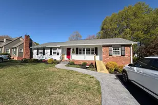313 Laurel Ave, Fredericksburg, VA 22408 - Photo 2
