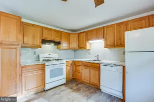 825 Barkley Dr, Fredericksburg, VA 22407 - Photo 8