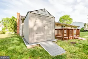 825 Barkley Dr, Fredericksburg, VA 22407 - Photo 24