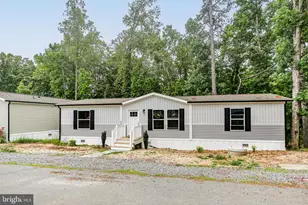 4432 Hotchkiss St, Fredericksburg, VA 22408 - Photo 2