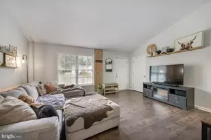 10322 Wisteria Dr, Fredericksburg, VA 22408 - Photo 4