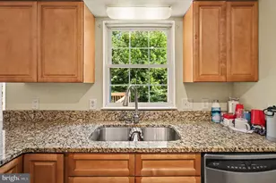 2402 Ruffin Dr, Fredericksburg, VA 22408 - Photo 8